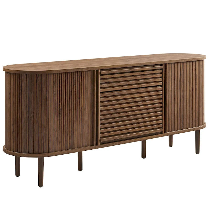 Buffet ovale cannelé en noyer avec portes coulissantes – Style Mid-Century Modern