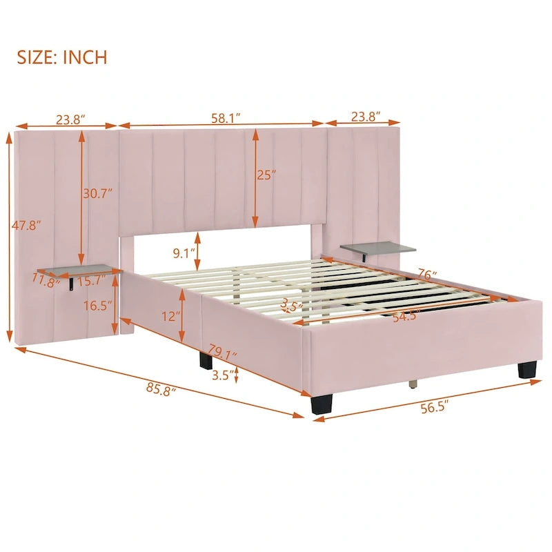 Lit plate-forme capitonné en velours rose avec tête de lit capitonnée surdimensionnée à chevrons et étagères latérales