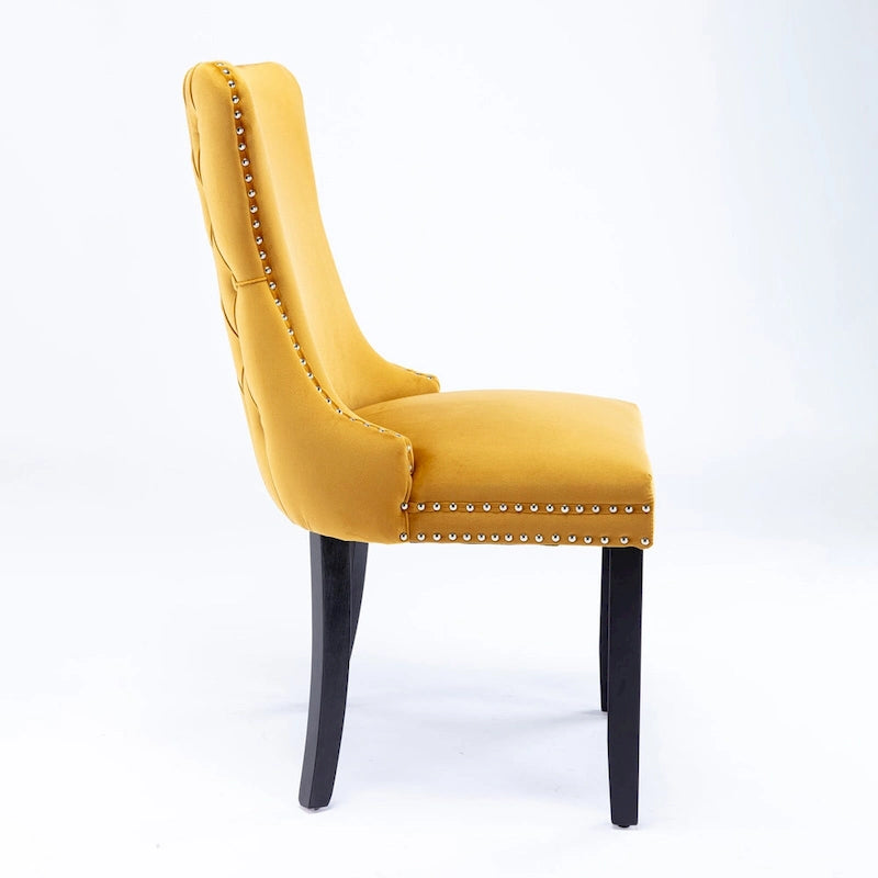 Chaise de salle à manger capitonnée en velours avec dossier à oreilles et clous décoratifs