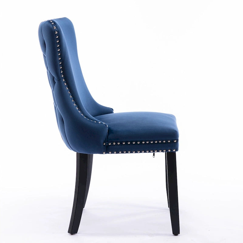 Chaise de salle à manger capitonnée en velours avec dossier à oreilles et clous décoratifs