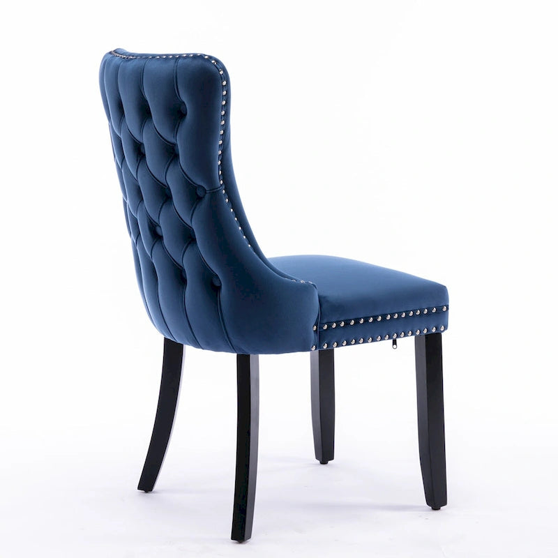 Chaise de salle à manger capitonnée en velours avec dossier à oreilles et clous décoratifs