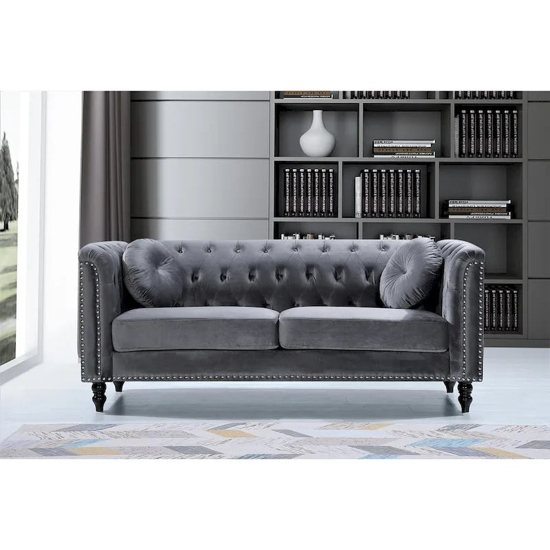 Canapé Chesterfield classique capitonné en velours clouté avec coussin décoratif