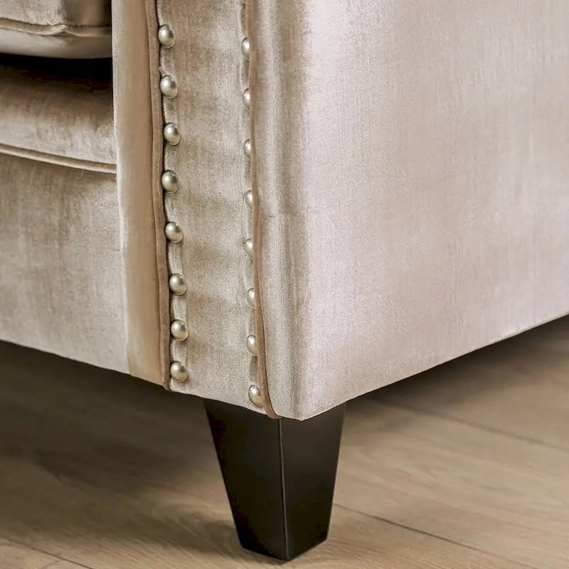 Causeuse en chenille capitonnée de style transitionnel avec passepoil clouté, accoudoirs inclinés et pieds espresso