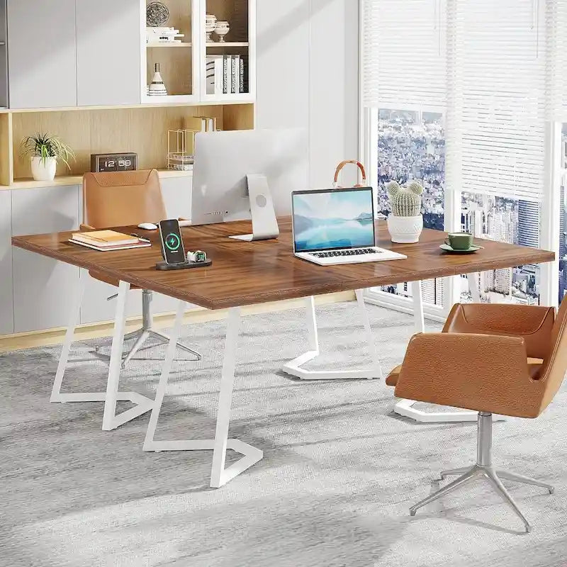 Bureau moderne en marbre blanc avec pieds en métal doré