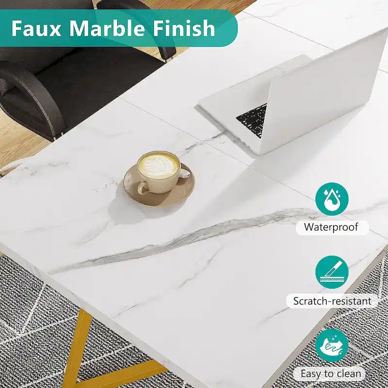 Bureau moderne en marbre blanc avec pieds en métal doré