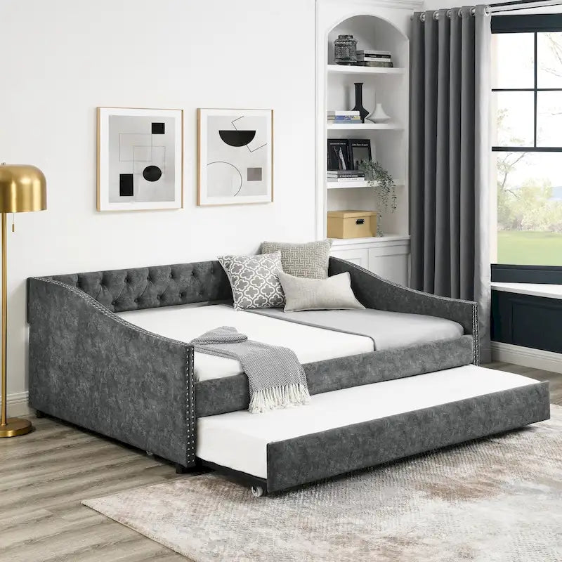 Lit de repos tapissé capitonné avec dossier capitonné à boutons et garniture cloutée, Gris et Beige