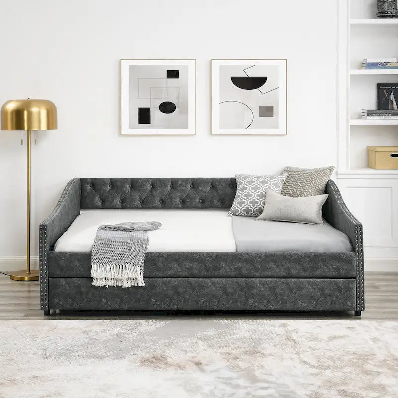 Lit de repos tapissé capitonné avec dossier capitonné à boutons et garniture cloutée, Gris et Beige