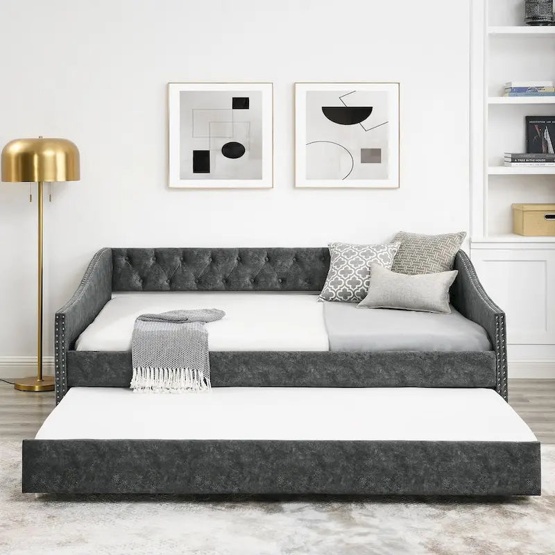 Lit de repos tapissé capitonné avec dossier capitonné à boutons et garniture cloutée, Gris et Beige