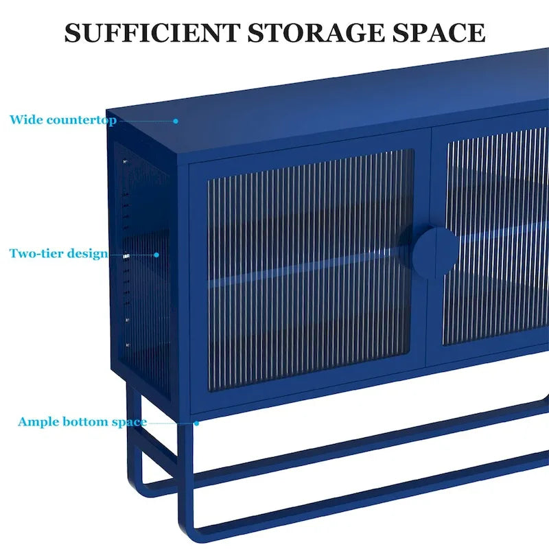 Buffet de rangement en métal bleu avec portes en verre cannelé et étagères réglables